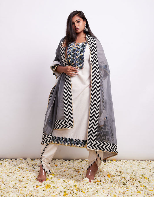 Noor -E-Husn Indian suit