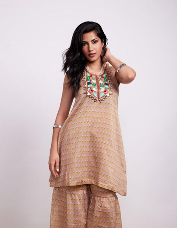 Soni Kuddi Suit Set