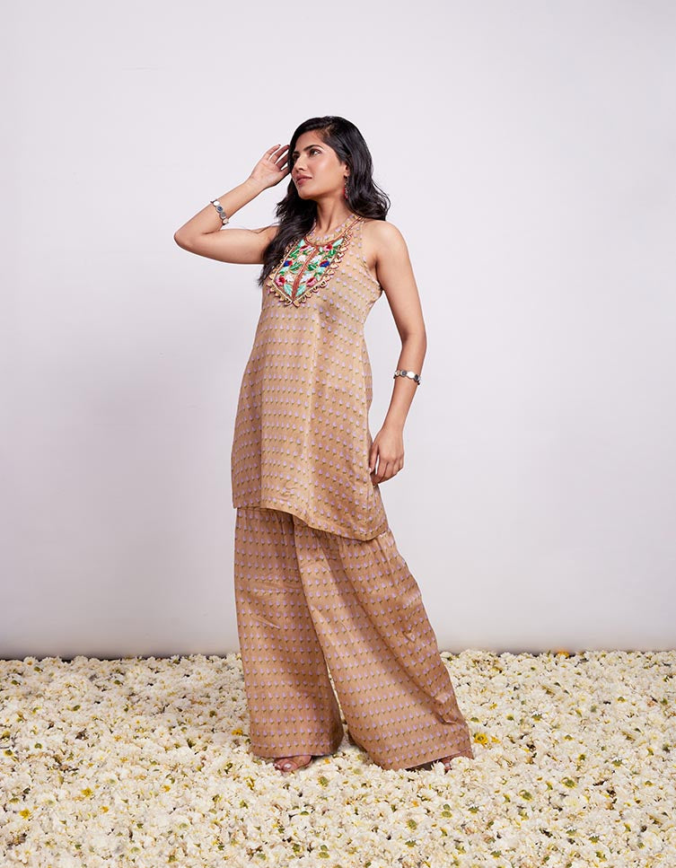 Soni Kuddi Suit Set